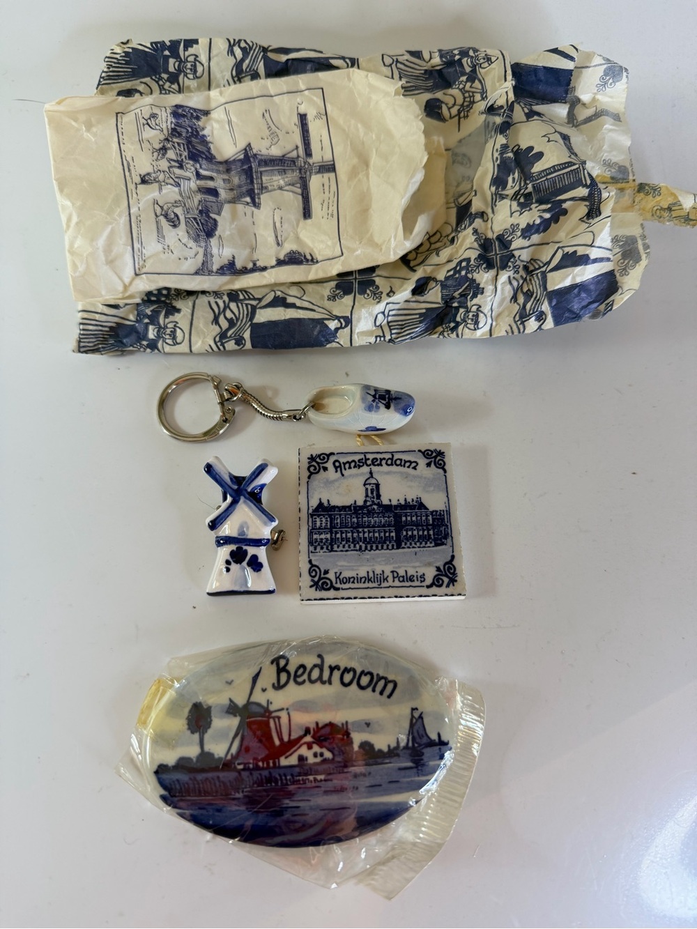 Delft Blue Dutch Ceramic Amsterdam Souvenir Set - Blue and White 1970s vintage